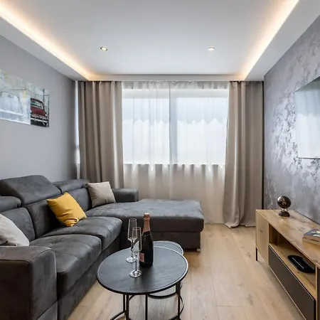 The Little Apartment *